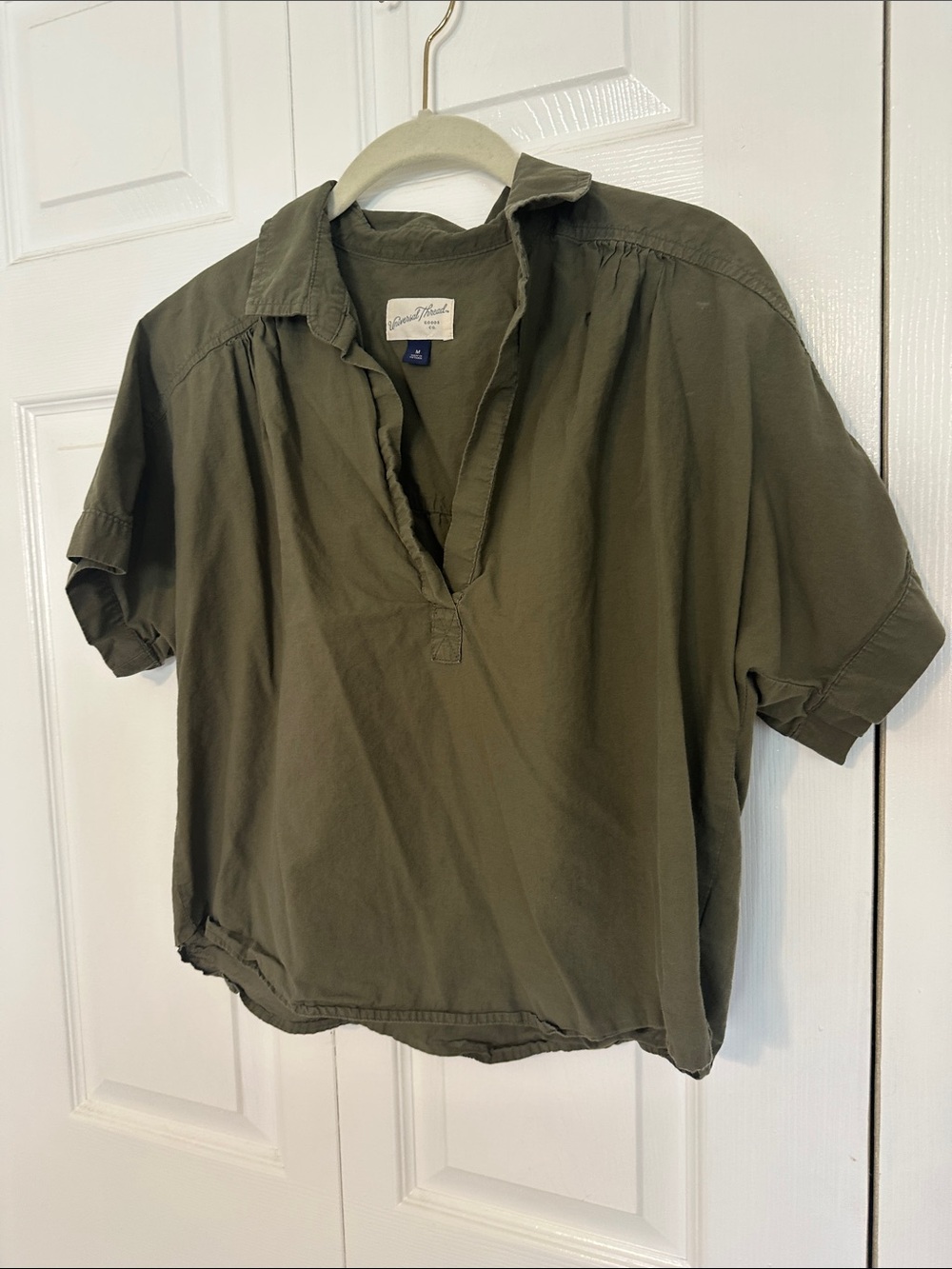 Universal Thread Olive Green Buttonless Popover Top